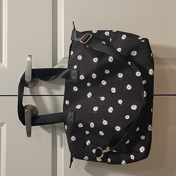 Alice + Olivia Bags Alice Olivia Daisy Duffel Bag Poshmark